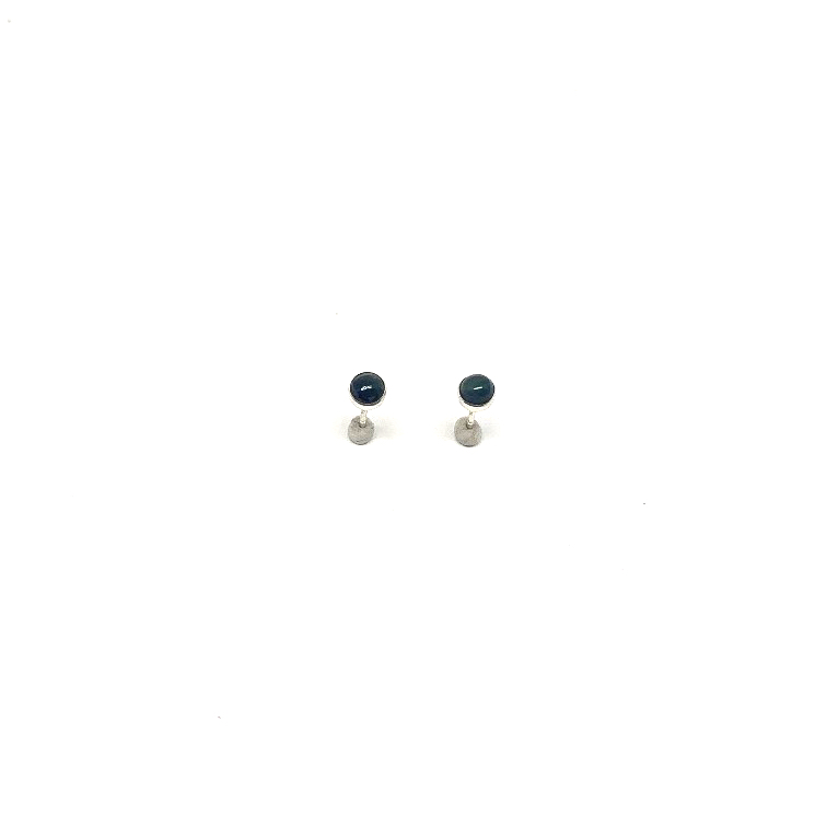 Black opaal oorbellen rond 5 mm