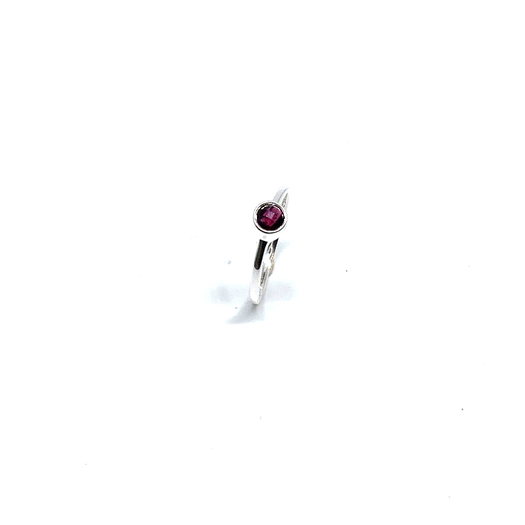 Granaat ring facet geslepen